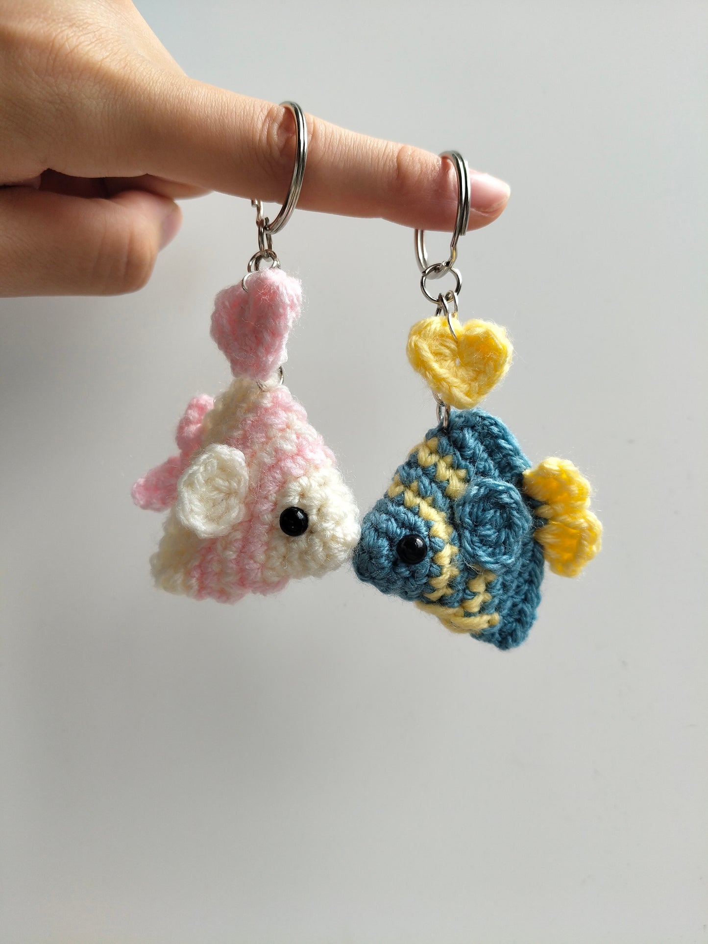 Kissing Fish Keychain